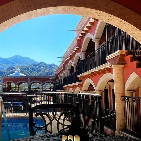 Hotel Real De Los Alamos Bagian luar foto
