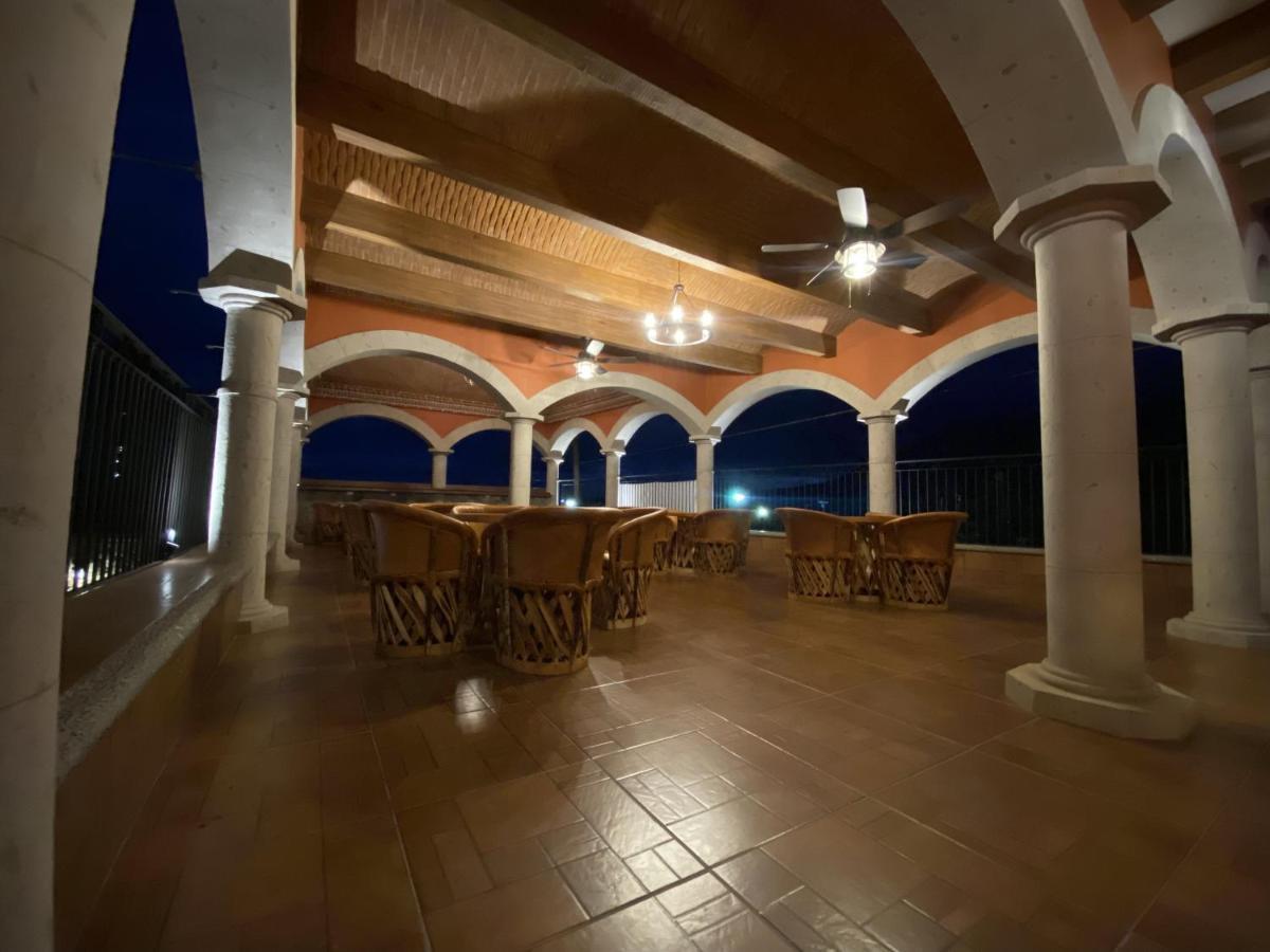 Hotel Real De Los Alamos Bagian luar foto