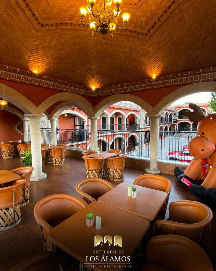 Hotel Real De Los Alamos Bagian luar foto