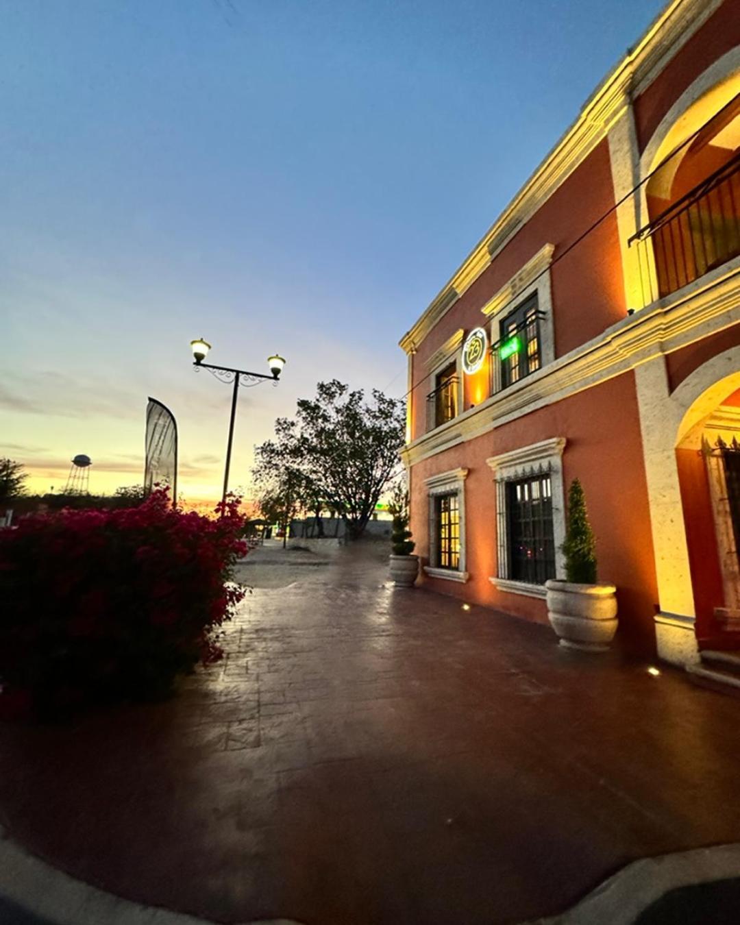 Hotel Real De Los Alamos Bagian luar foto